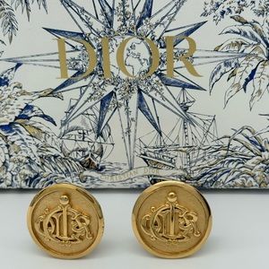CHRISTIAN DIOR Larges 80's Vintage Signature Loggo Coin Earrings Monogram